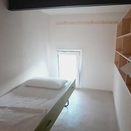 Ampio Appartamentino Aperto Con Soppalco Porto San Giorgio